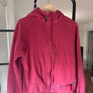 Men’s lulu lemon hoodie. Sized medium. Red in colour with zipper details.